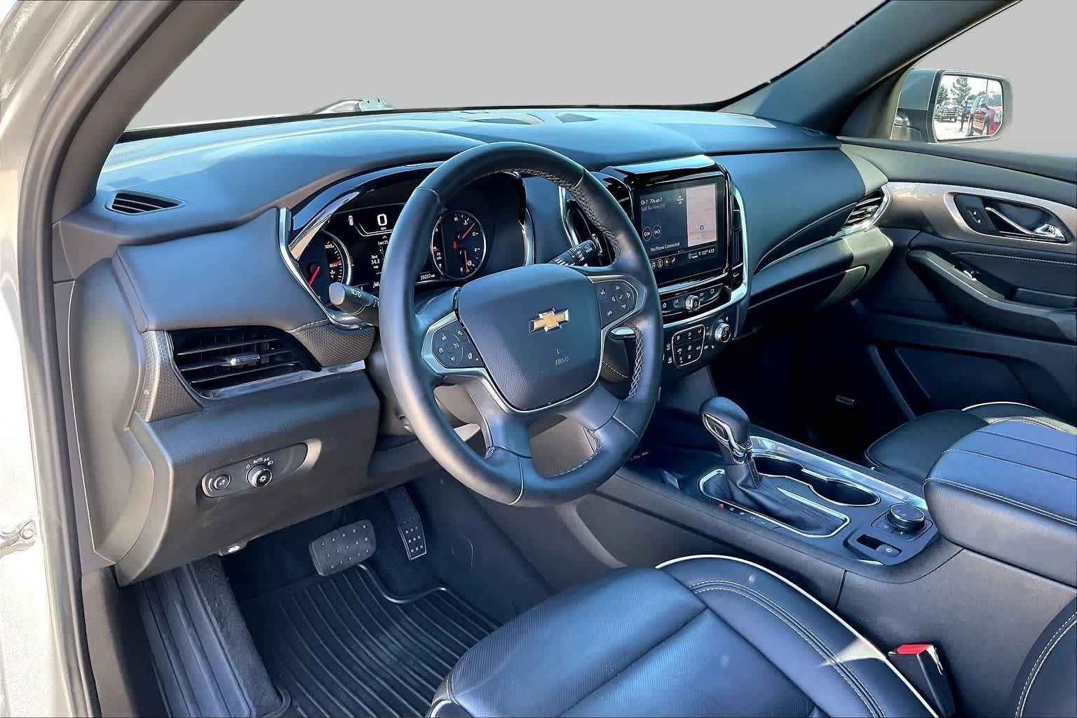 Used 2023 Chevrolet Traverse Premier AWD/4WD image 18