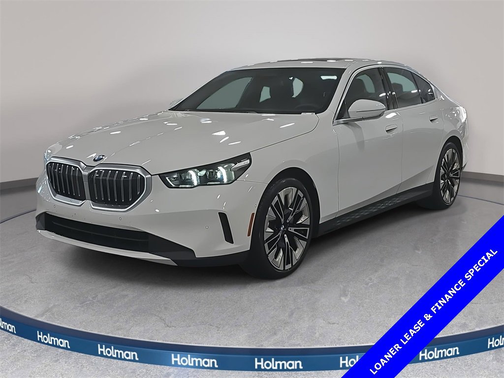 Used 2026 BMW 530i w/ Premium Package image 1