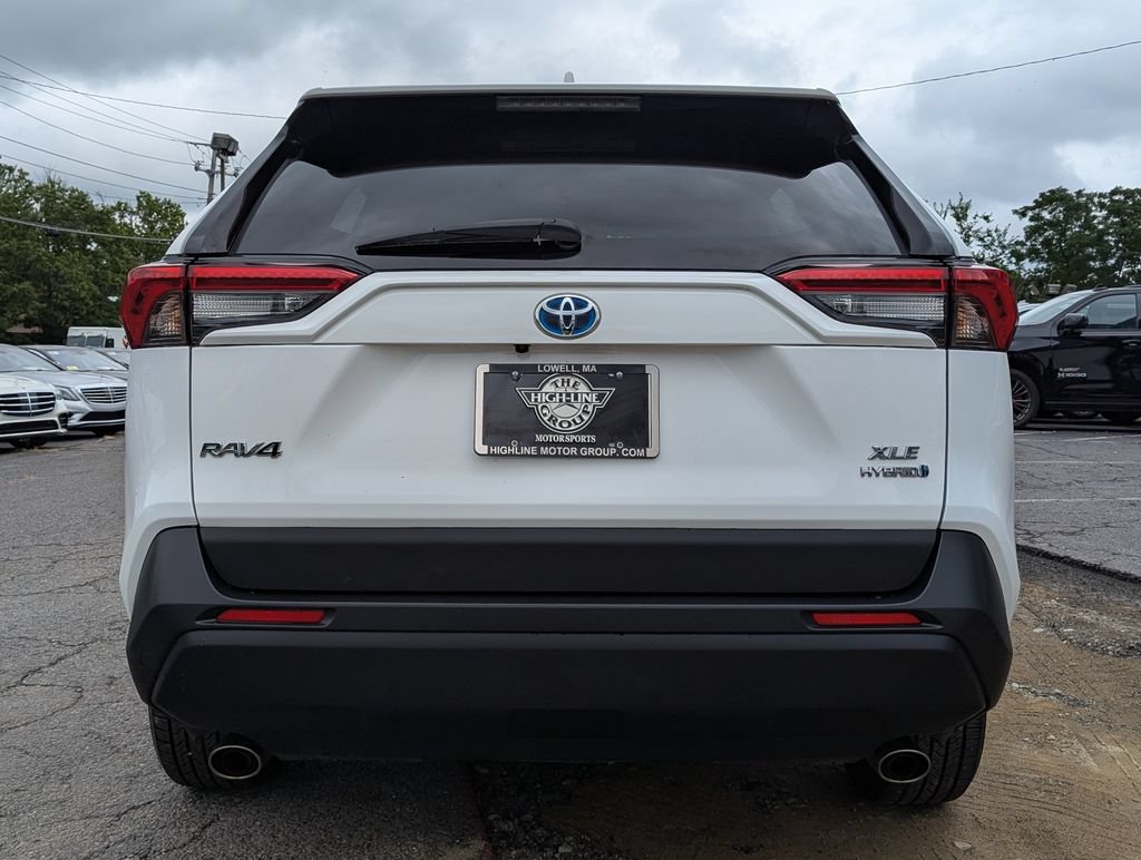Used 2023 Toyota RAV4 XLE AWD/4WD image 9