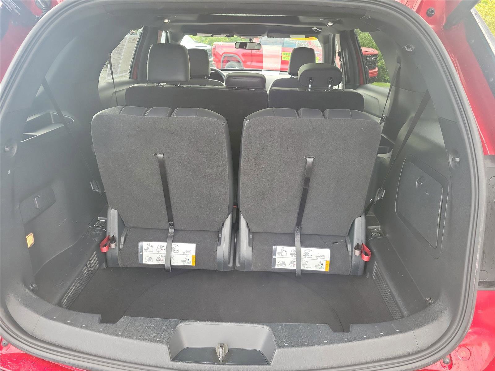 Used 2019 Ford Explorer XLT w/ Equipment Group 202A image 9