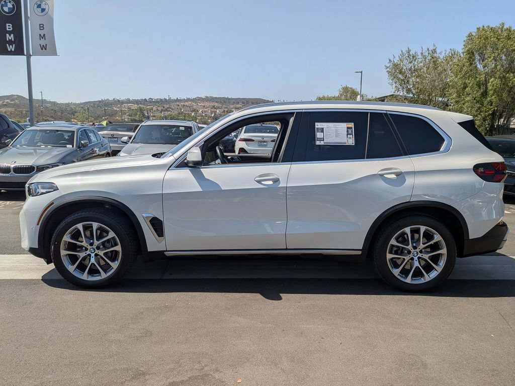 Certified 2024 BMW X5 sDrive40i w/ Parking Assistance Package RWD image 5