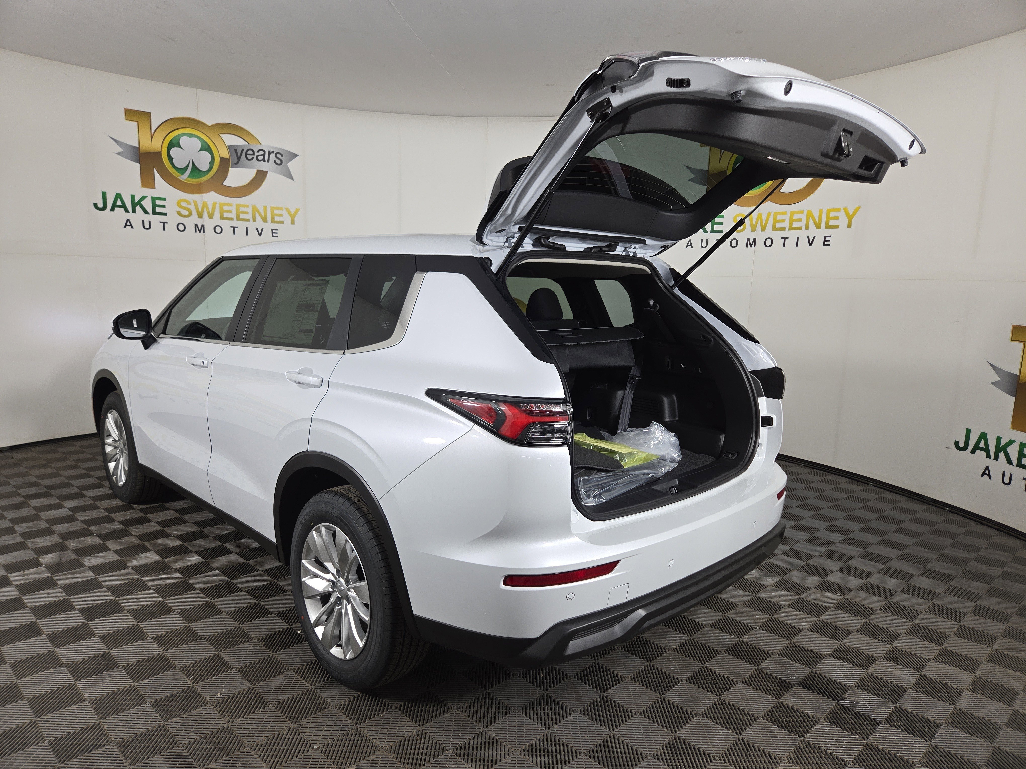 New 2026 Mitsubishi Outlander ES image 30