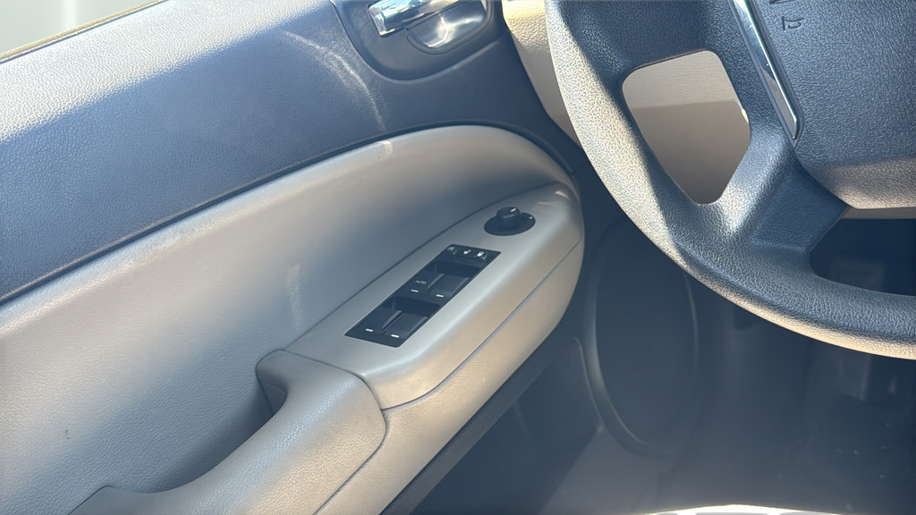 Used 2012 Dodge Caliber SXT FWD image 16