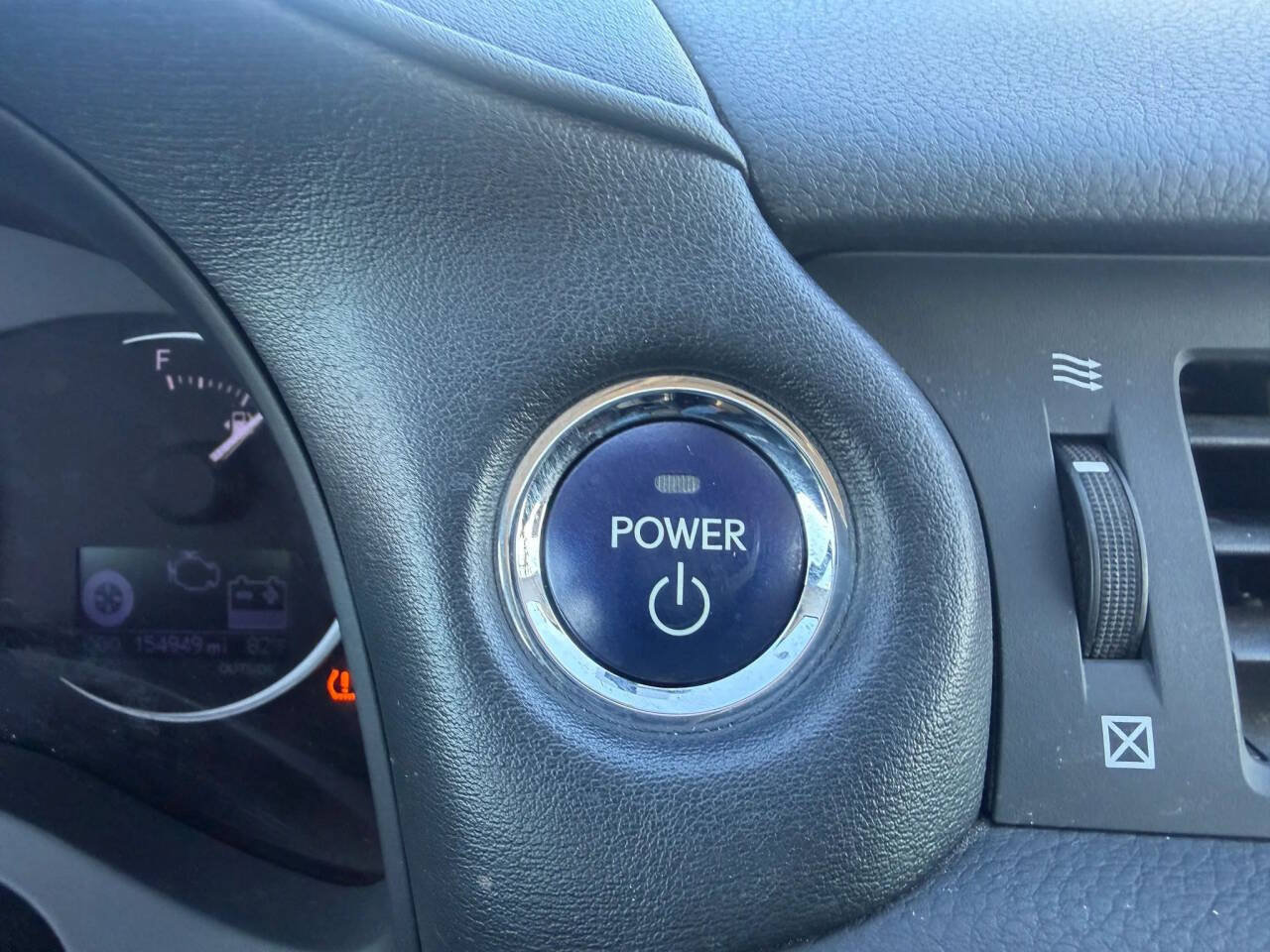 Used 2013 Lexus CT 200h FWD image 28