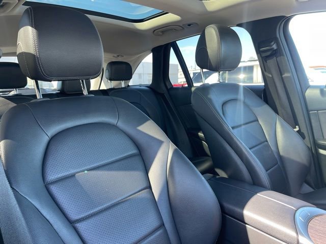 Used 2020 Mercedes-Benz GLC 300 4MATIC image 16