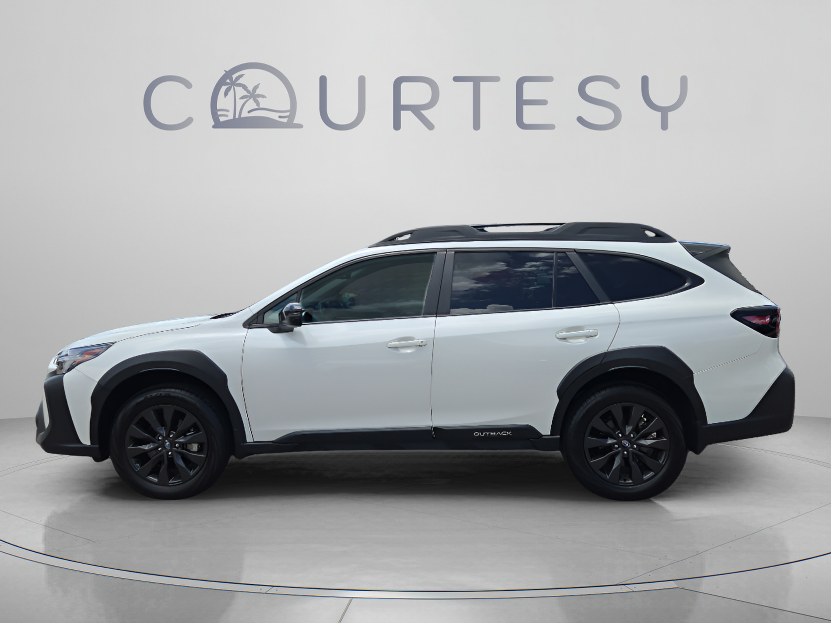 Used 2025 Subaru Outback Onyx Edition w/ Popular Package #2 AWD/4WD image 2