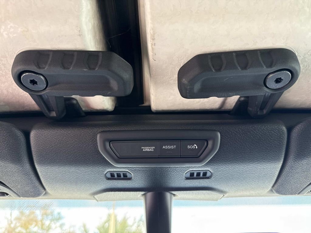 Used 2022 Jeep Gladiator Sport image 46