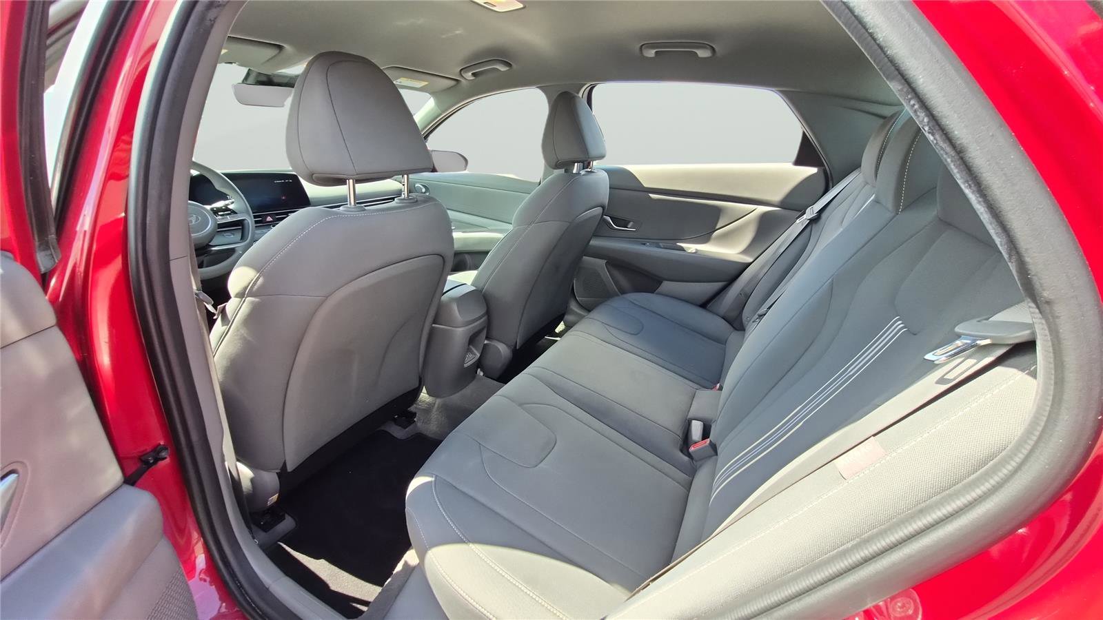 Certified 2024 Hyundai Elantra SEL FWD image 19