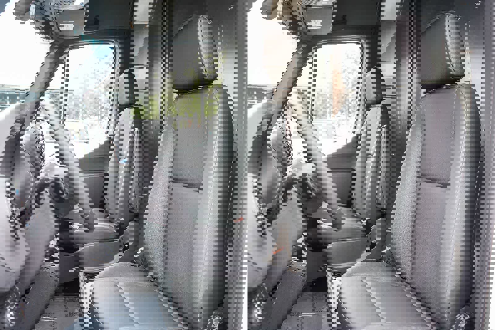 Used 2025 Mercedes-Benz Sprinter 2500 image 17