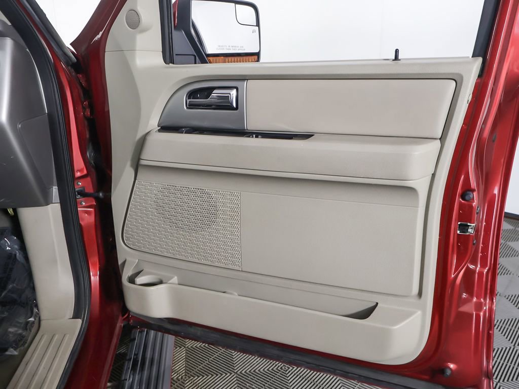 Used 2013 Ford Expedition Limited AWD/4WD image 26
