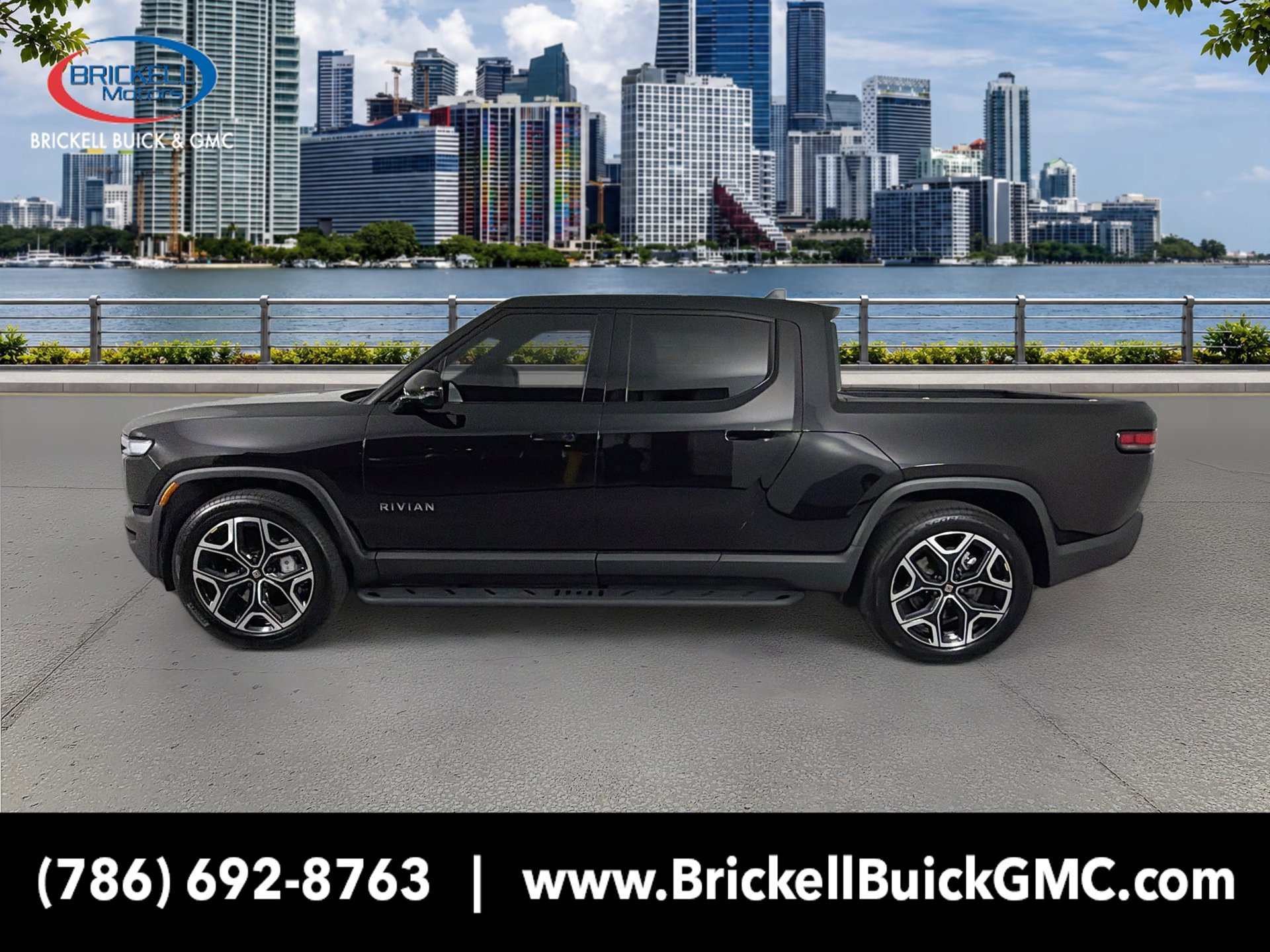 Used 2025 Rivian R1T Adventure Dual AWD/4WD image 2