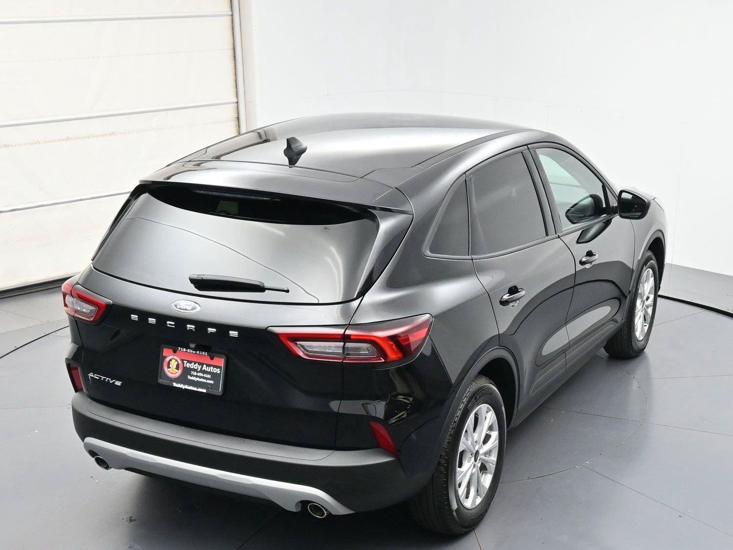 Used 2025 Ford Escape Active FWD image 33