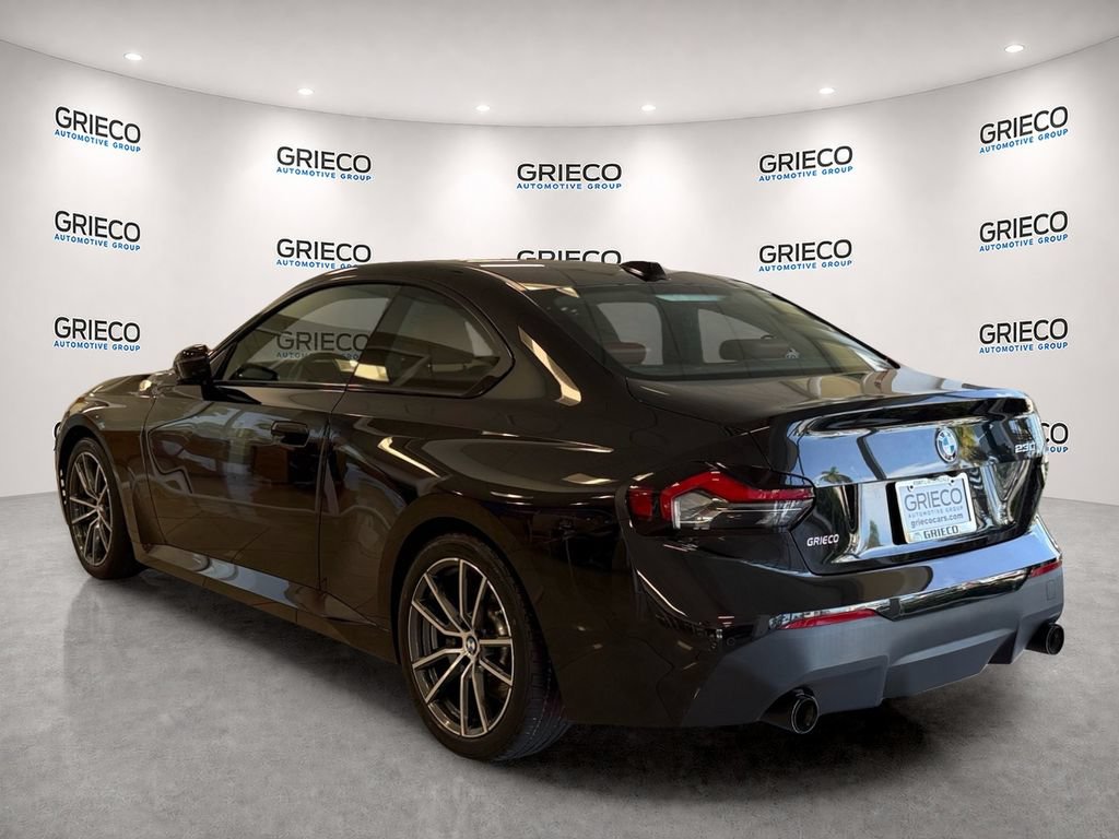 Used 2023 BMW 230i Coupe w/ Convenience Package RWD image 5