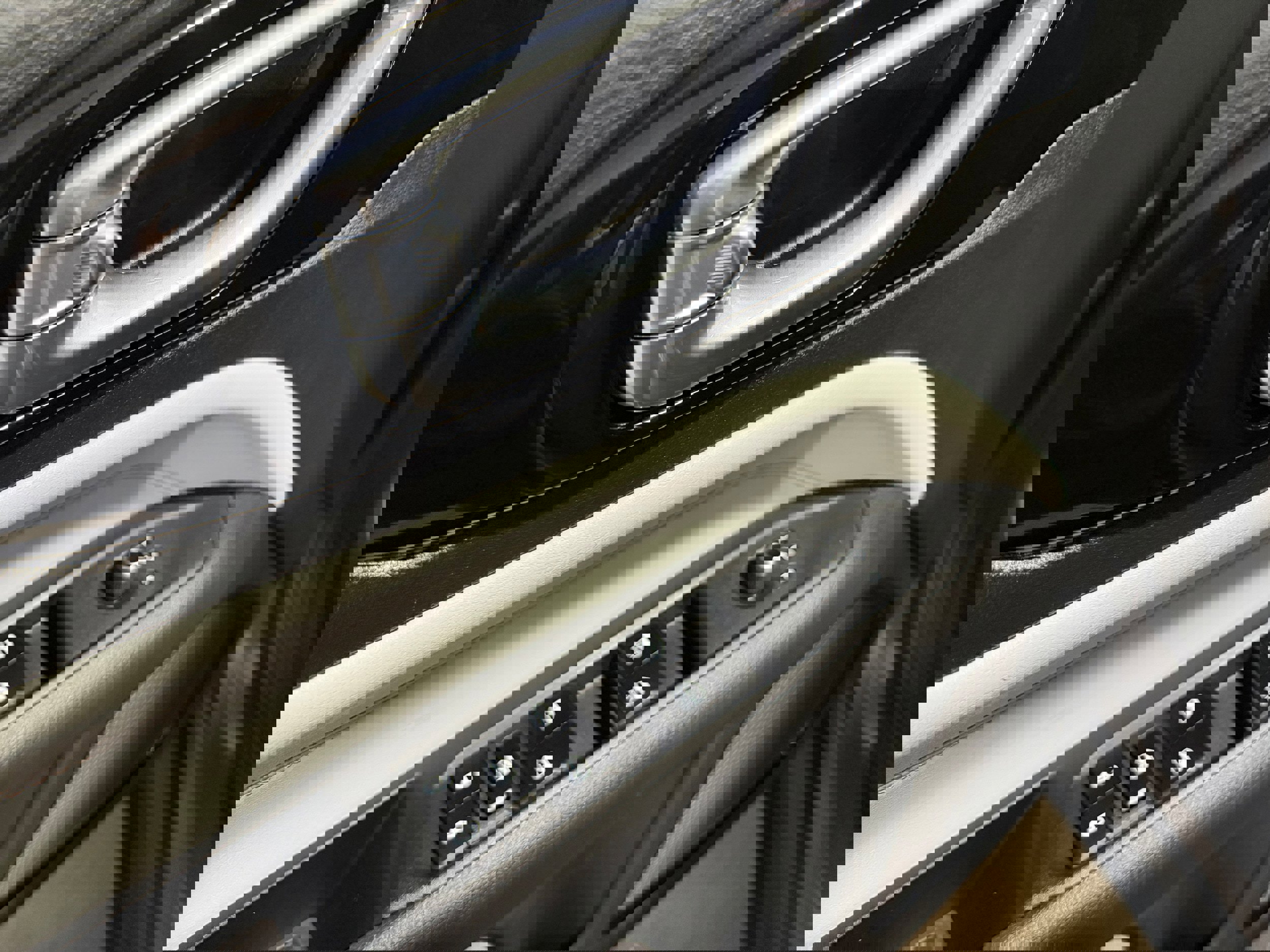 Used 2024 Jeep Compass Limited image 9