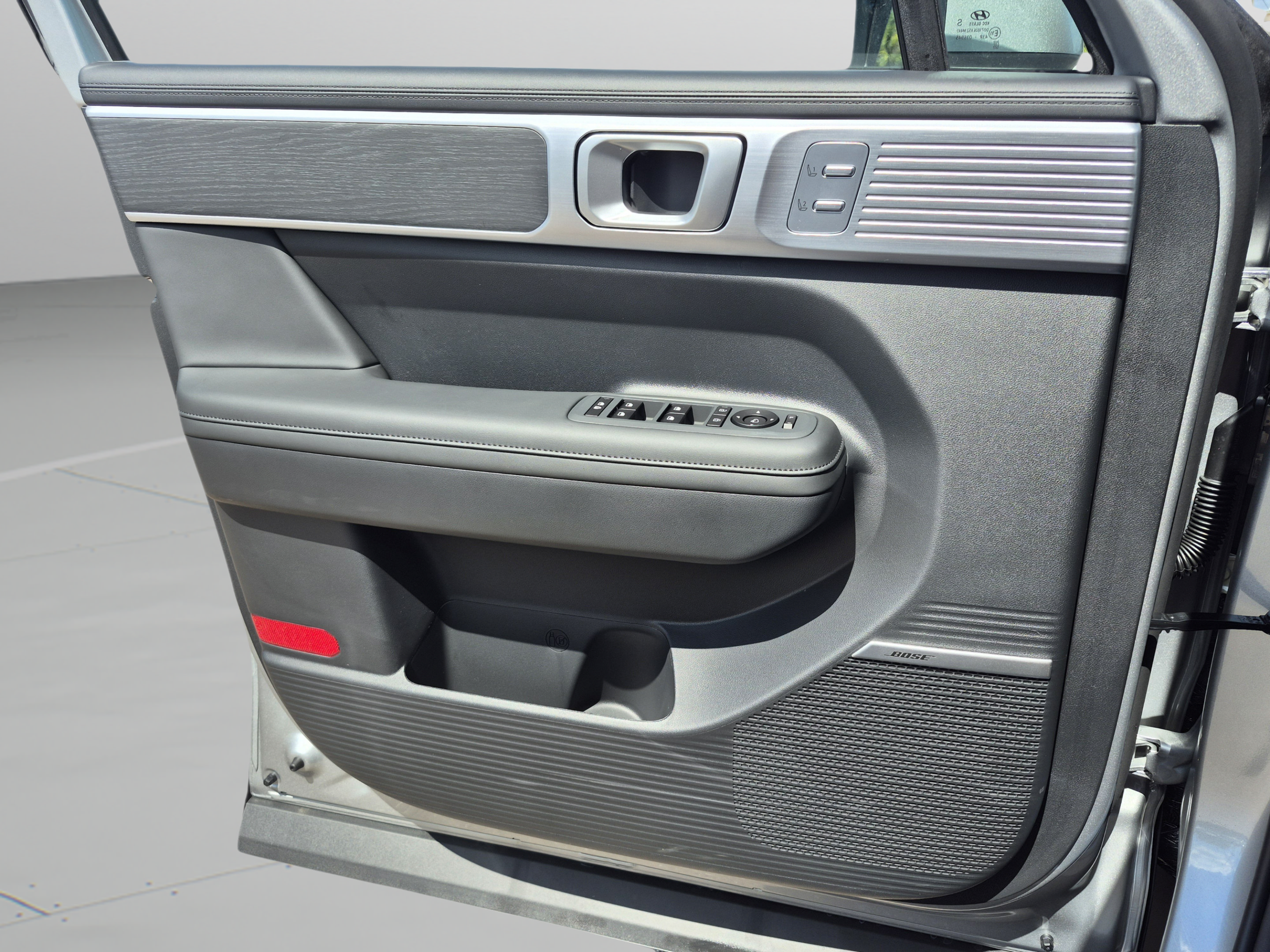 New 2027 Hyundai Santa Fe Limited w/ Tow & Go Package FWD image 27