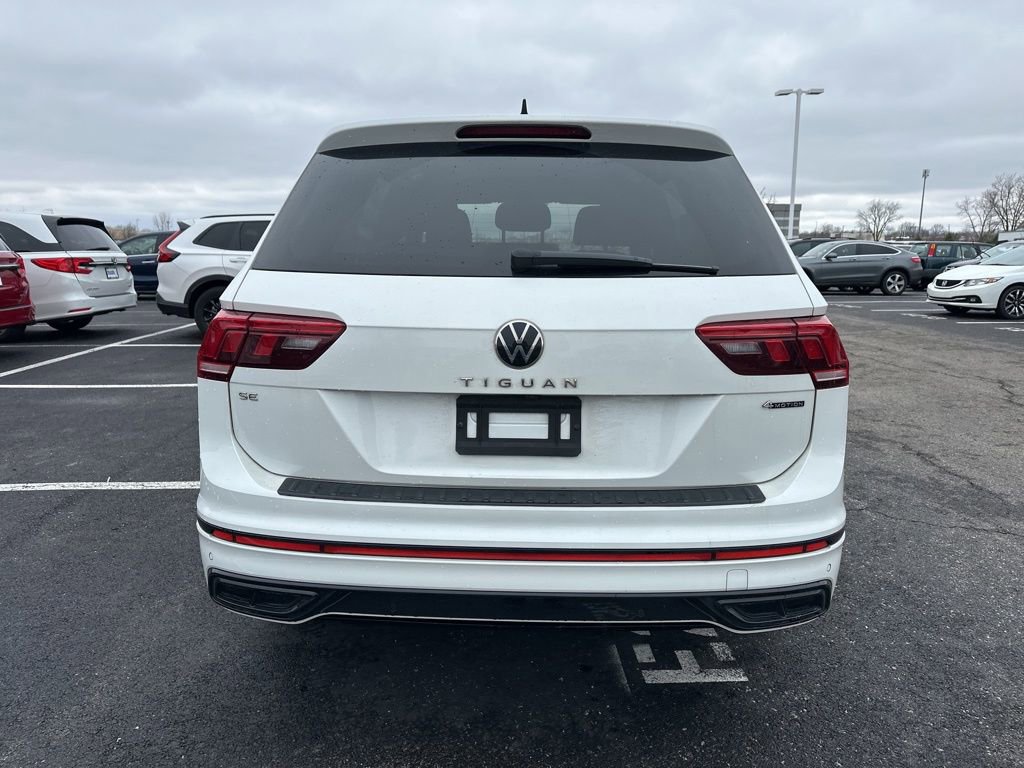 Used 2022 Volkswagen Tiguan SE R-Line image 11