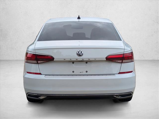 Used 2022 Volkswagen Passat 2.0T SE FWD image 6