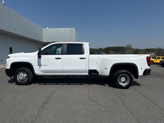 Used 2024 Chevrolet Silverado 3500 W/T image 8