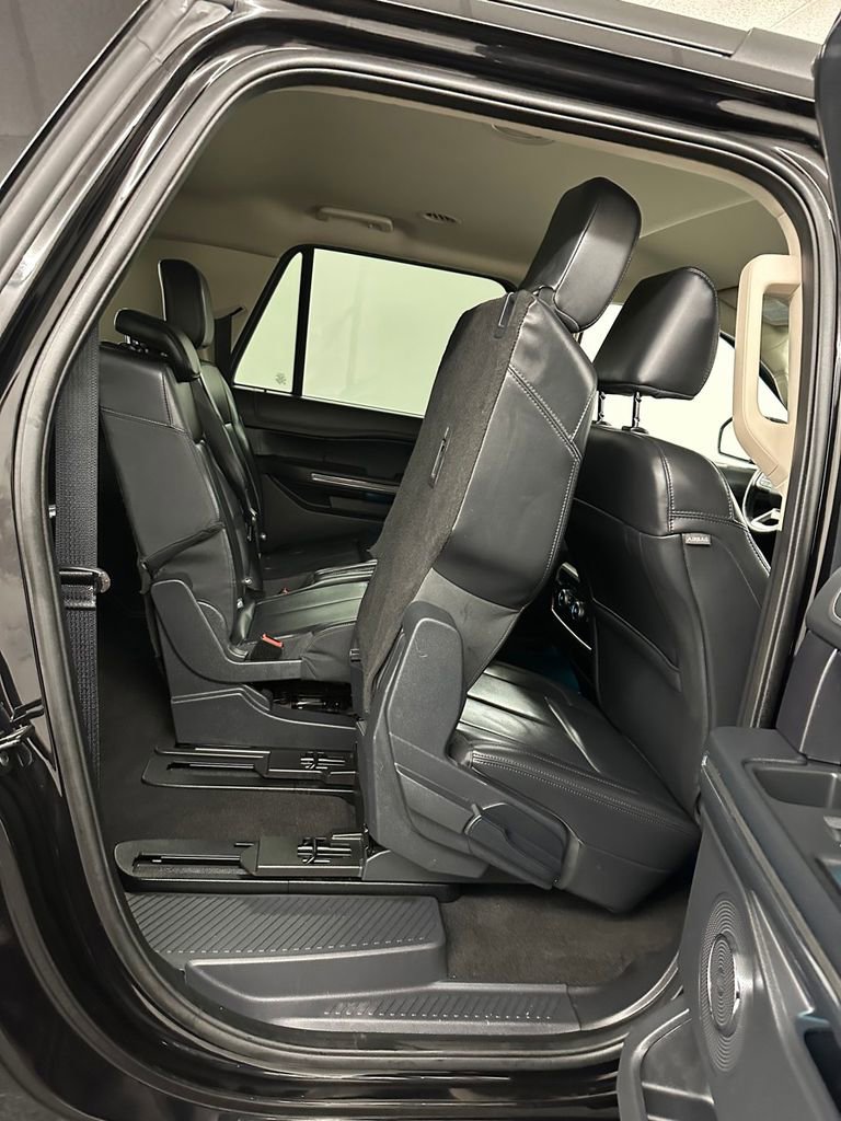 Used 2024 Ford Expedition Max XLT image 37