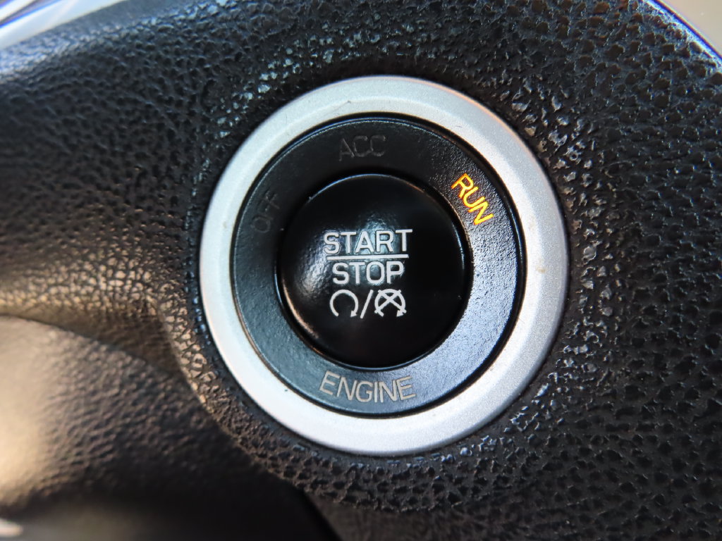 Used 2015 Chrysler 300 C RWD image 13