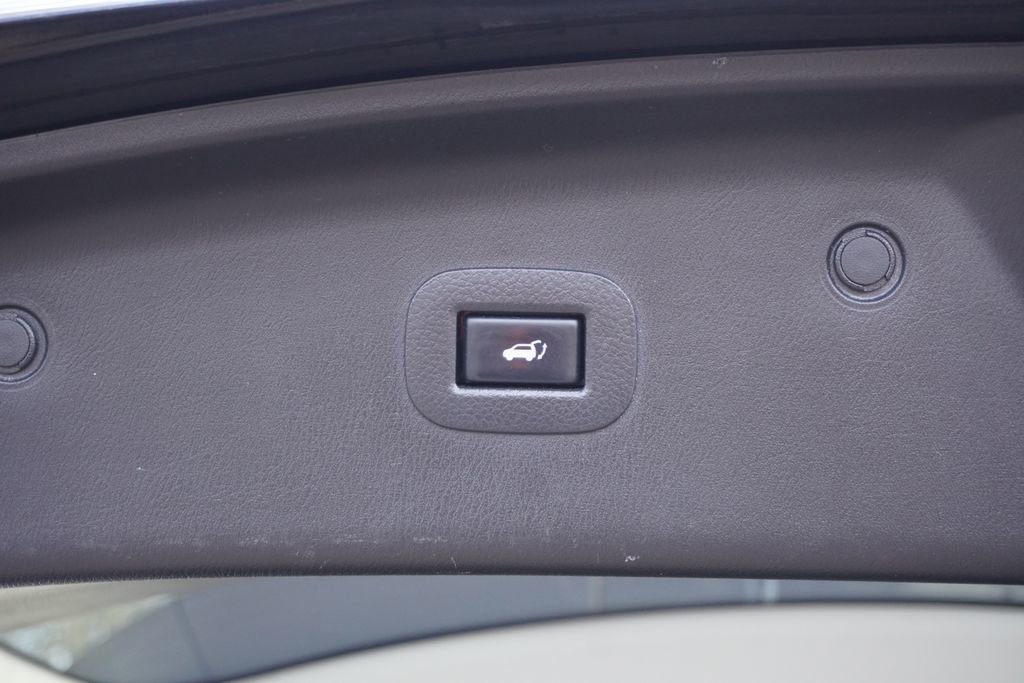 Used 2019 Nissan Armada SV w/ Driver Package AWD/4WD image 10