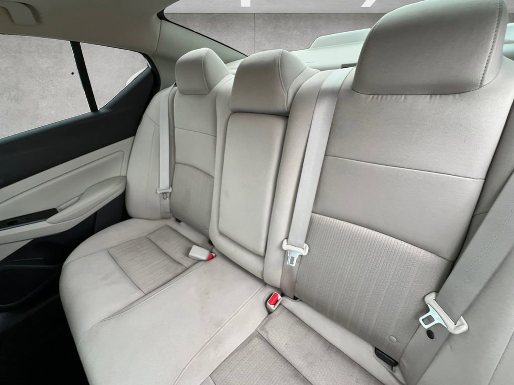 Used 2021 Nissan Altima 2.5 SV w/ SV Premium Package FWD image 22