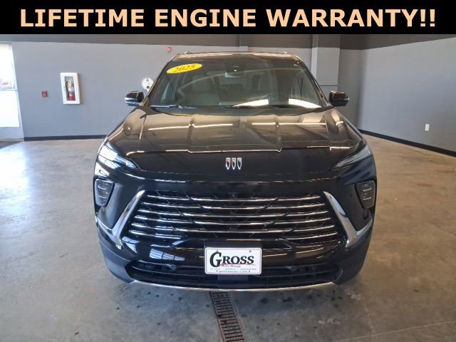 Used 2025 Buick Enclave Preferred image 3