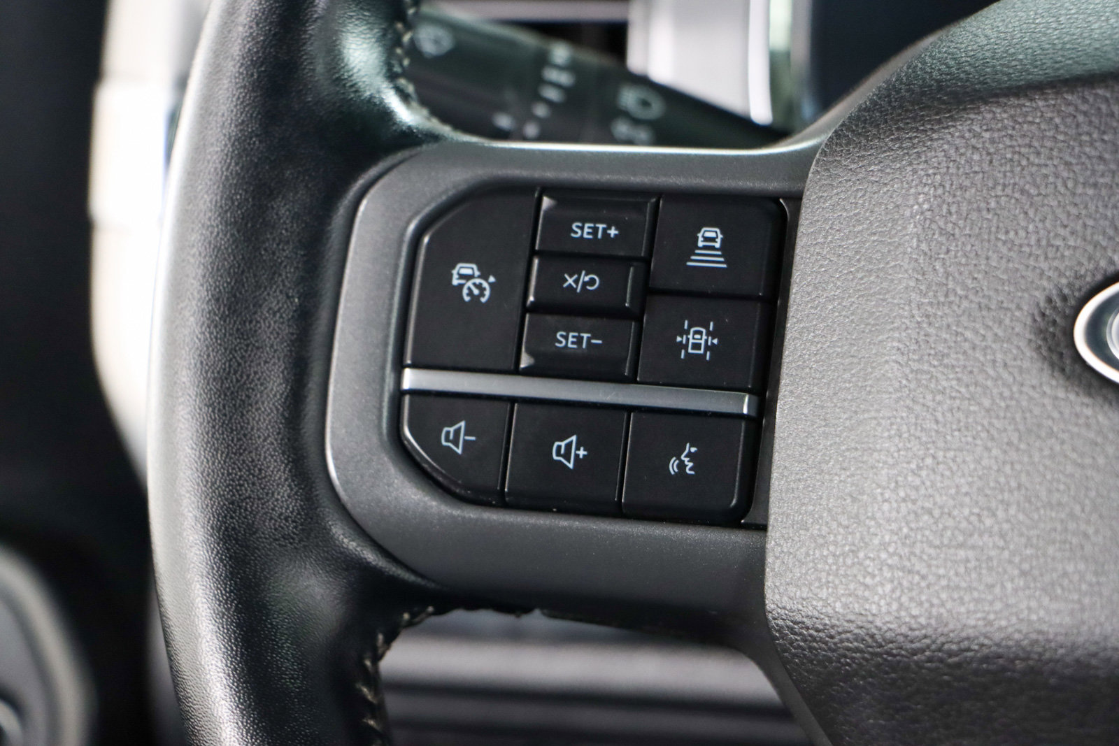 Used 2022 Ford F150 Lariat w/ Equipment Group 502A High image 14