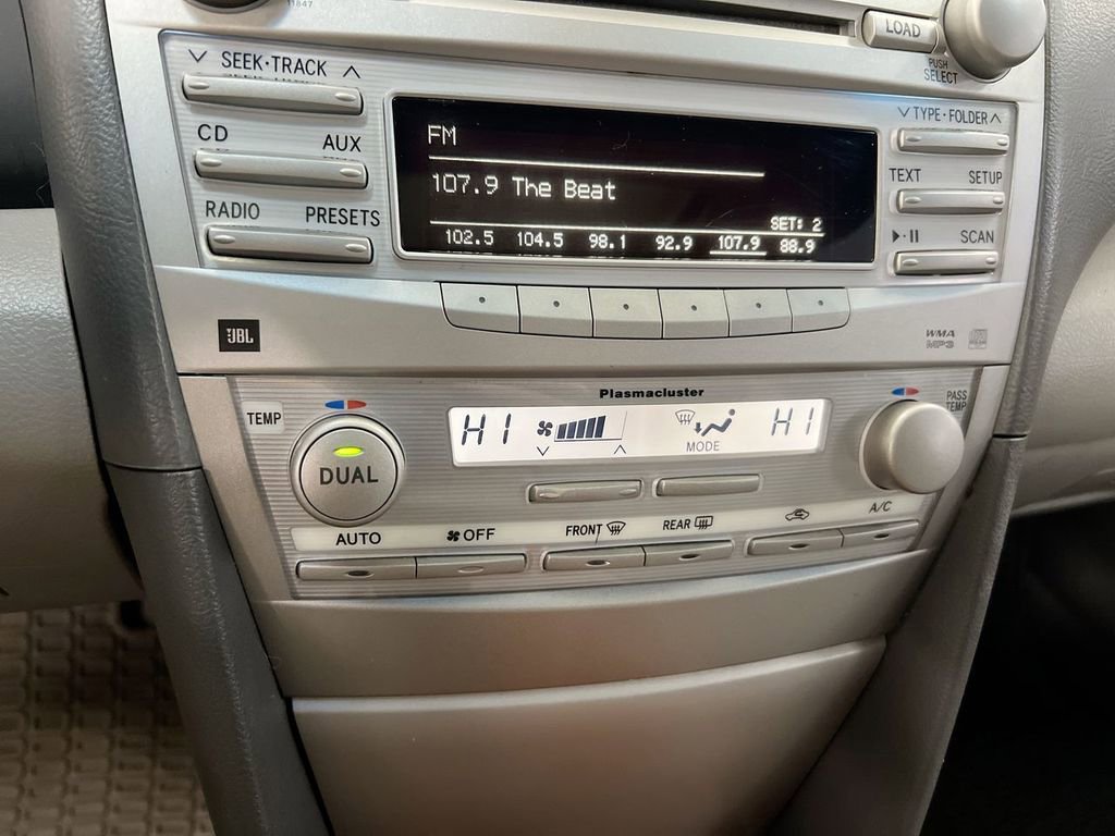 Used 2011 Toyota Camry XLE w/ XLE Extra-Value Pkg #2 image 15