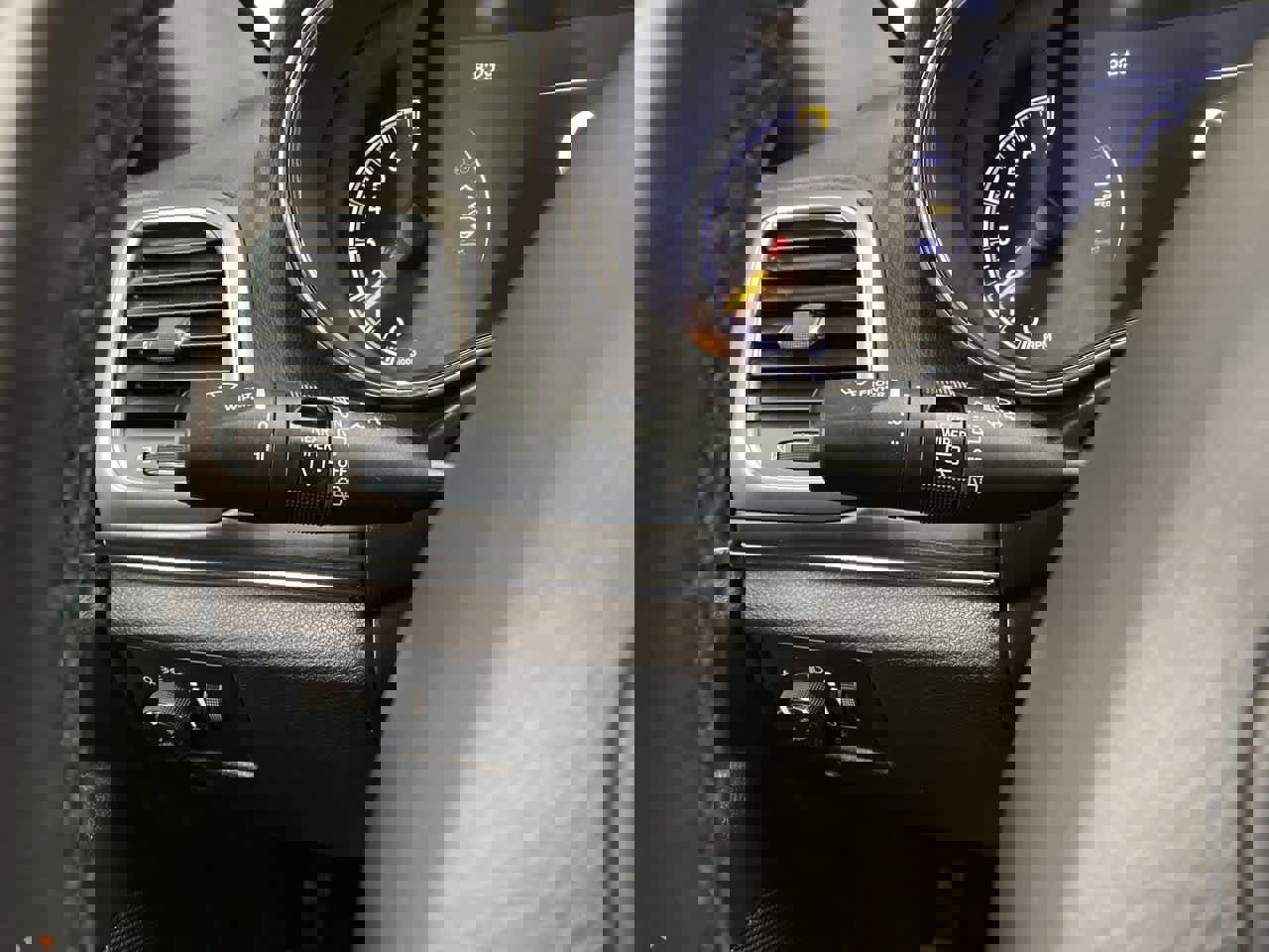 Used 2019 Jeep Grand Cherokee Limited w/ Luxury Group II image 22