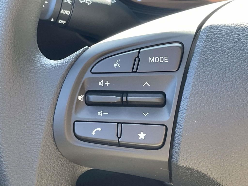 New 2026 Hyundai Venue SE FWD image 19