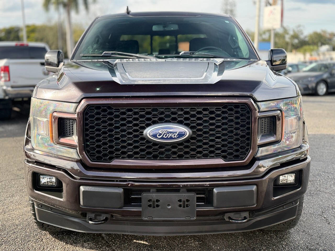 Used 2018 Ford F150 XLT w/ Equipment Group 302A Luxury image 3