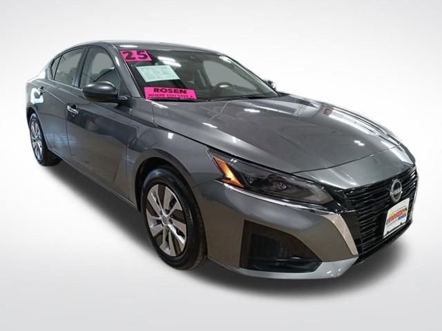 Certified 2025 Nissan Altima 2.5 S image 7