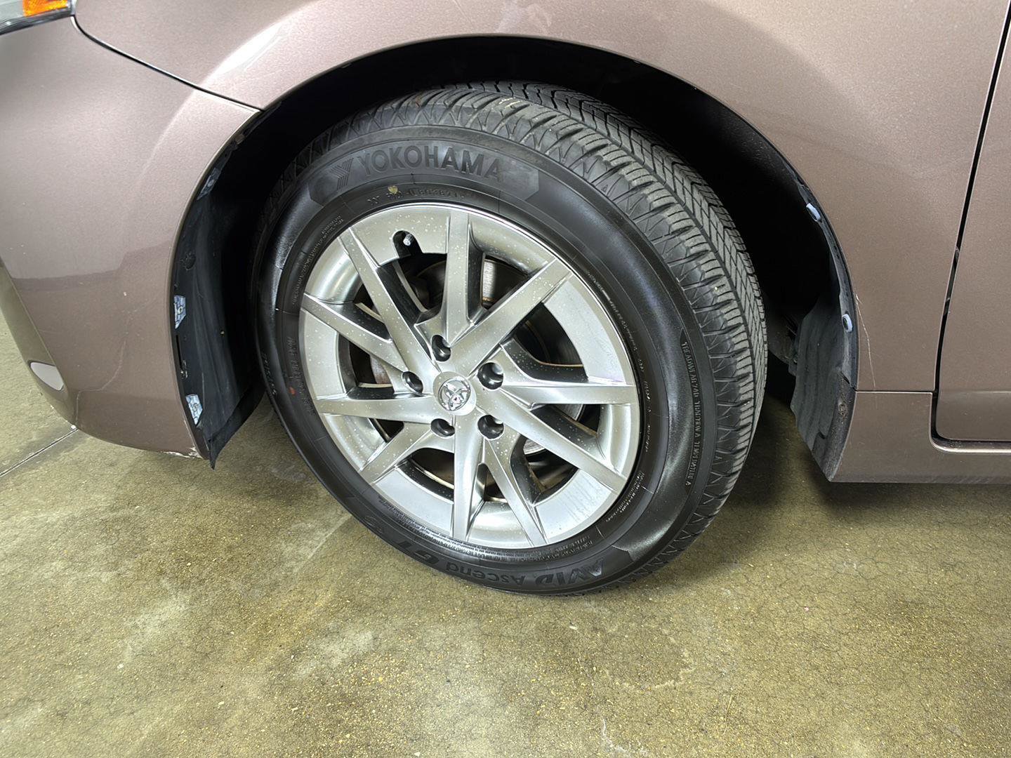 Used 2016 Toyota Prius V Three FWD image 4