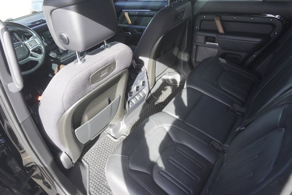 Used 2020 Land Rover Defender 110 X image 29