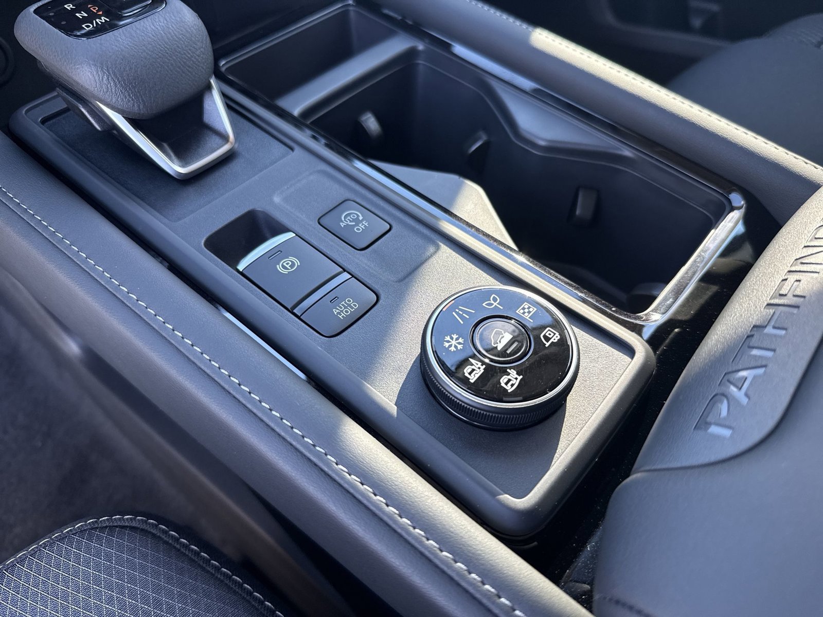 New 2026 Nissan Pathfinder SV AWD/4WD image 38