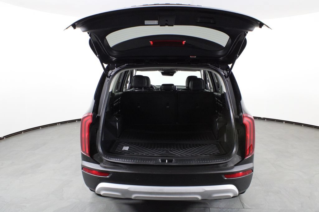 Used 2022 Kia Telluride LX FWD image 16