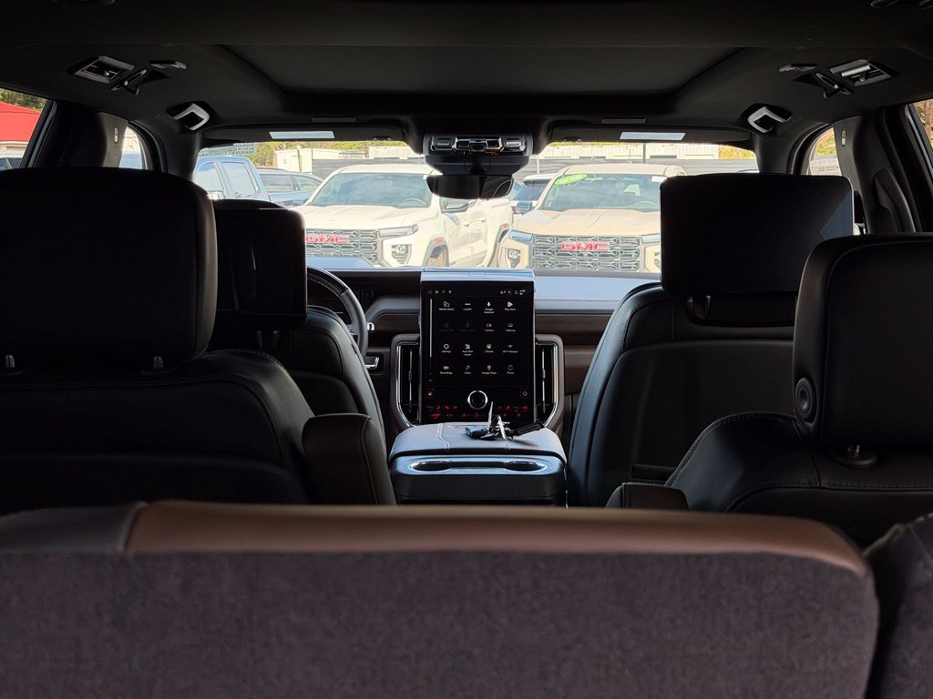 New 2027 GMC Yukon Denali Ultimate AWD/4WD image 9