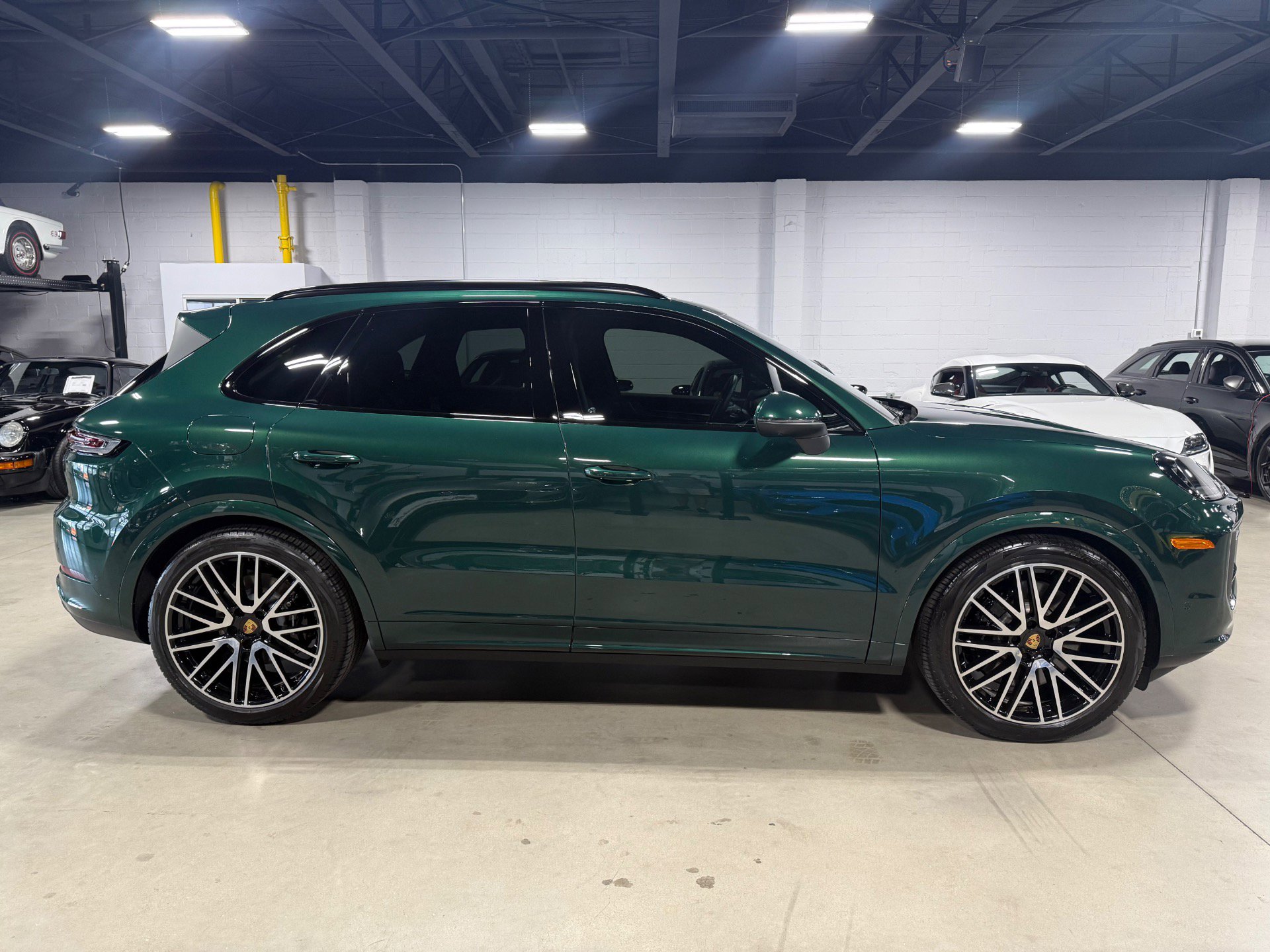 Used 2024 Porsche Cayenne S image 4
