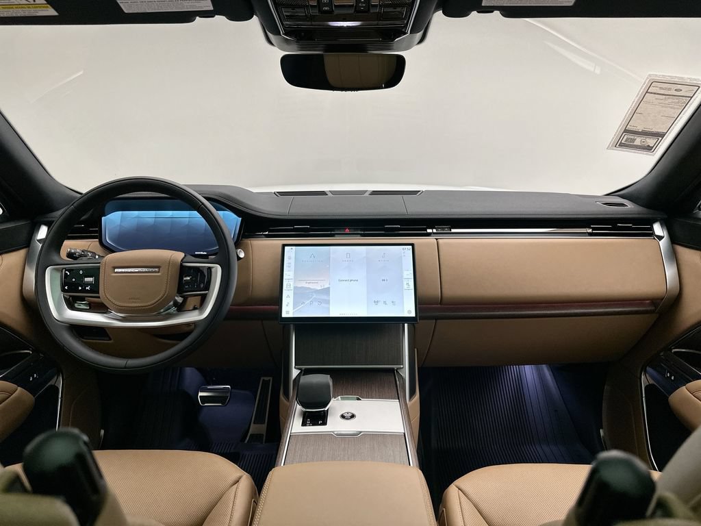 Certified 2025 Land Rover Range Rover SE AWD/4WD image 6