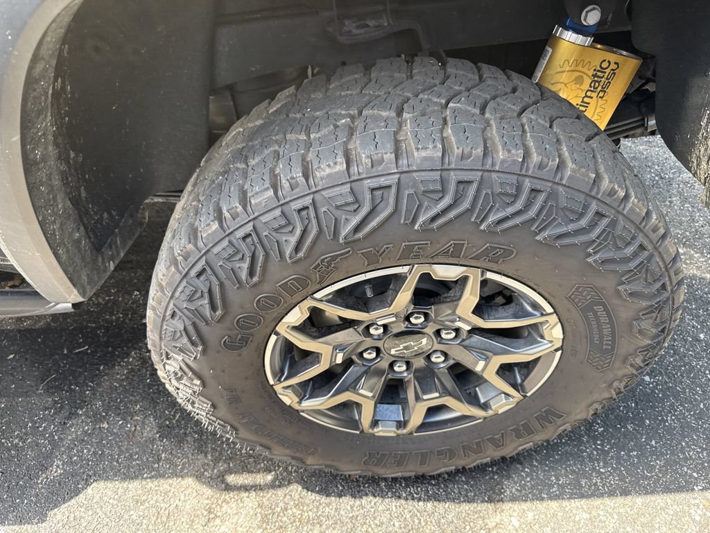 Used 2024 Chevrolet Colorado ZR2 w/ ZR2 Convenience Package III AWD/4WD image 15