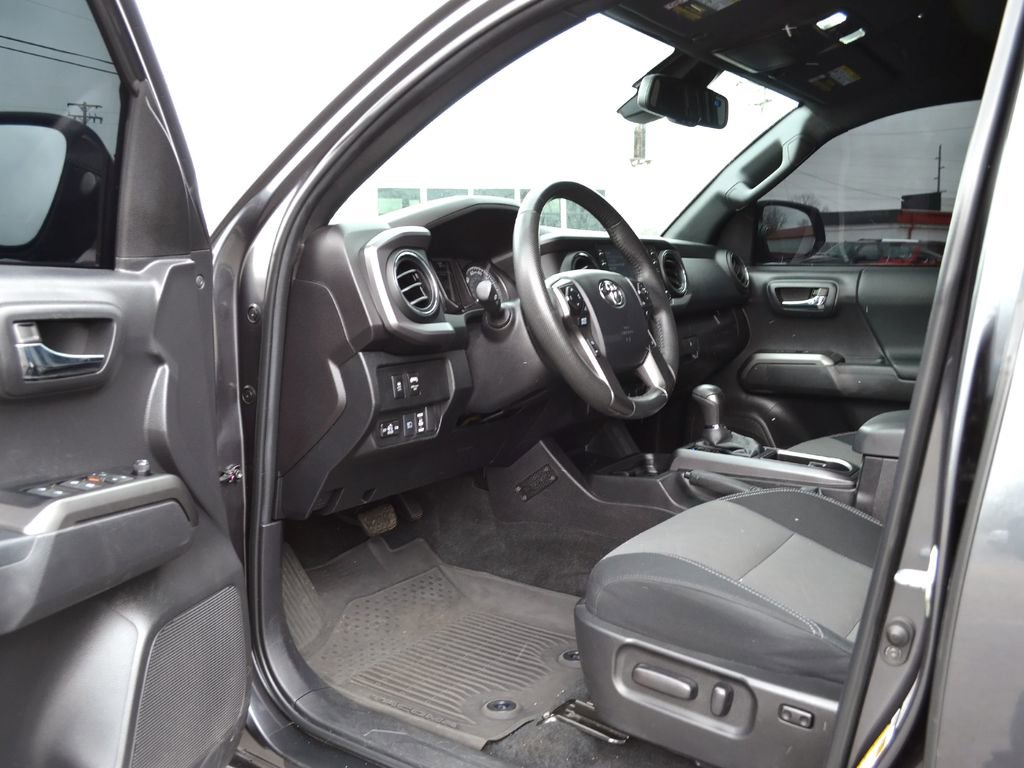 Used 2023 Toyota Tacoma TRD Sport image 24