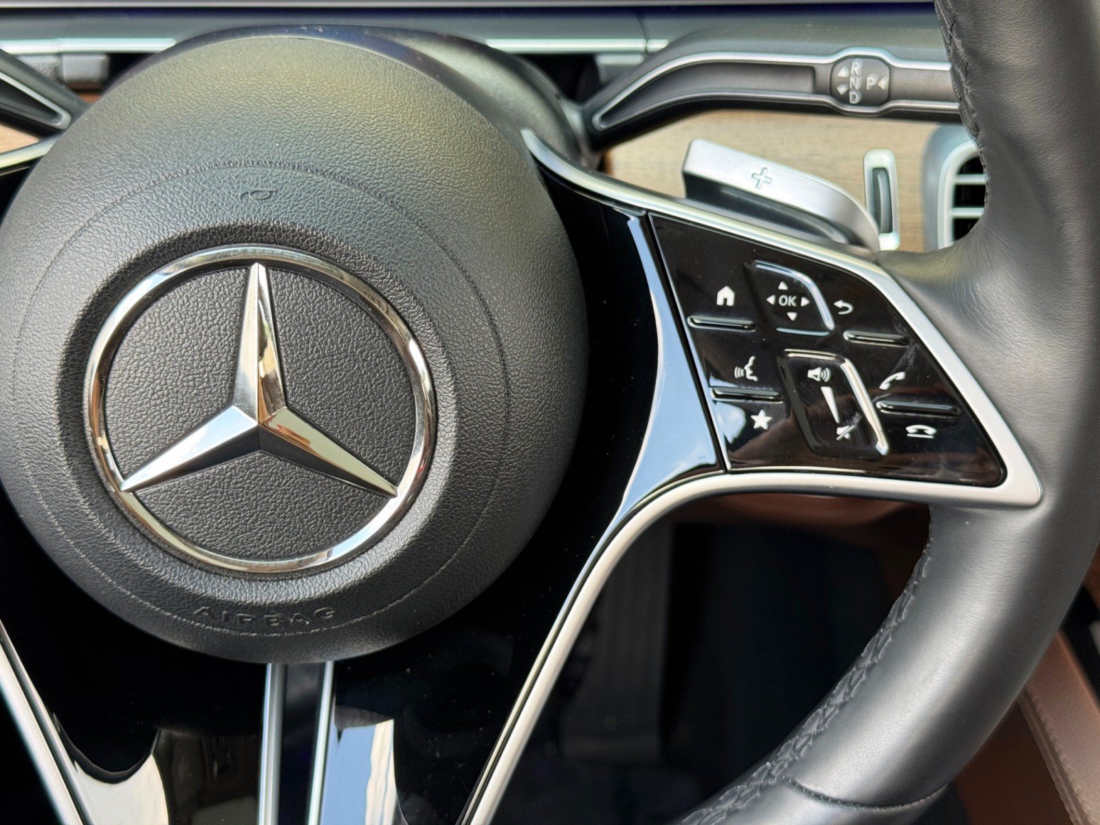 Used 2024 Mercedes-Benz GLE 580 4MATIC w/ 3rd Row Seat Package image 24
