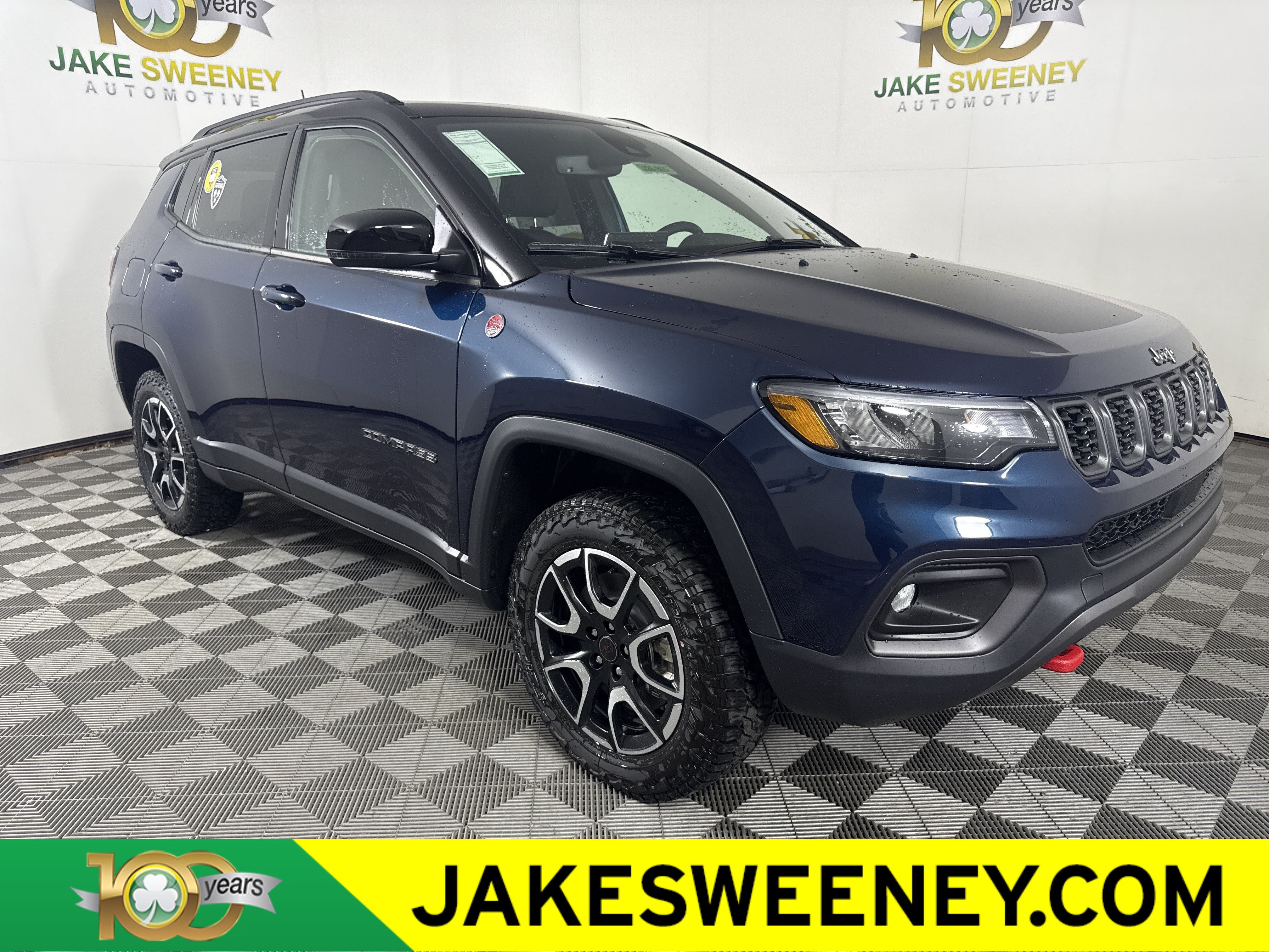 New 2026 Jeep Compass Trailhawk w/ Sun, Sound & Navigation Group AWD/4WD video 1
