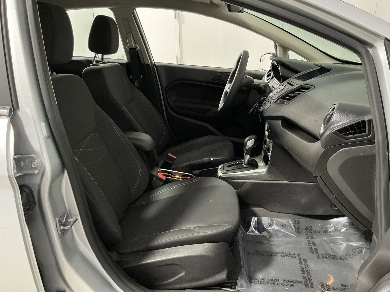 Used 2017 Ford Fiesta SE image 32