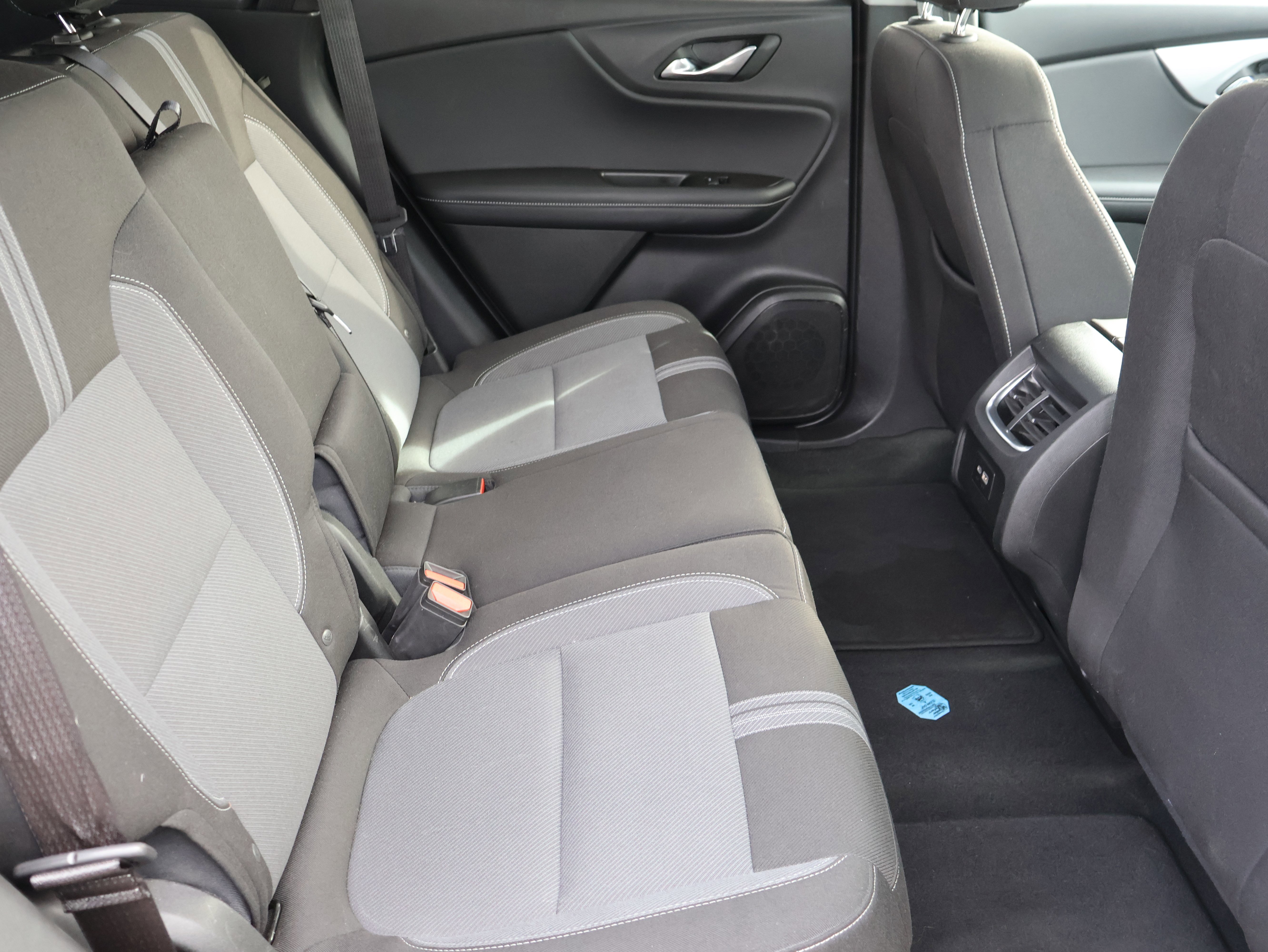 Used 2025 Chevrolet Blazer LT image 13