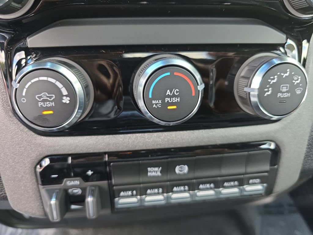 New 2026 RAM 5500 Tradesman AWD/4WD image 17
