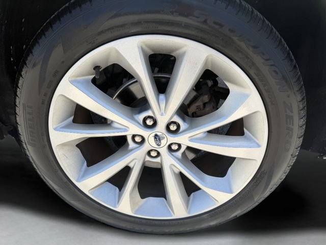 Used 2022 Ford Explorer Platinum w/ Equipment Group 601A AWD/4WD image 34