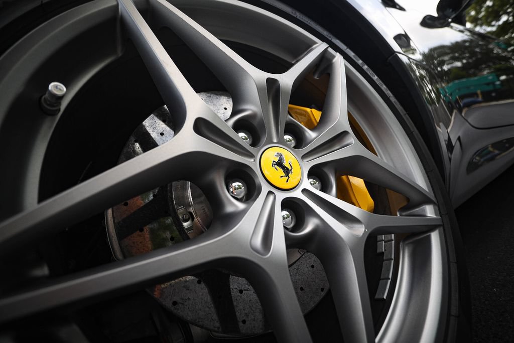Certified 2016 Ferrari California T RWD image 16