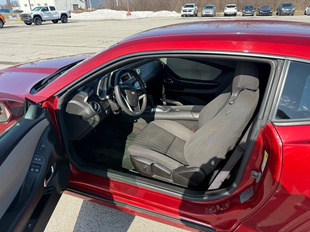 Used 2014 Chevrolet Camaro LS image 9